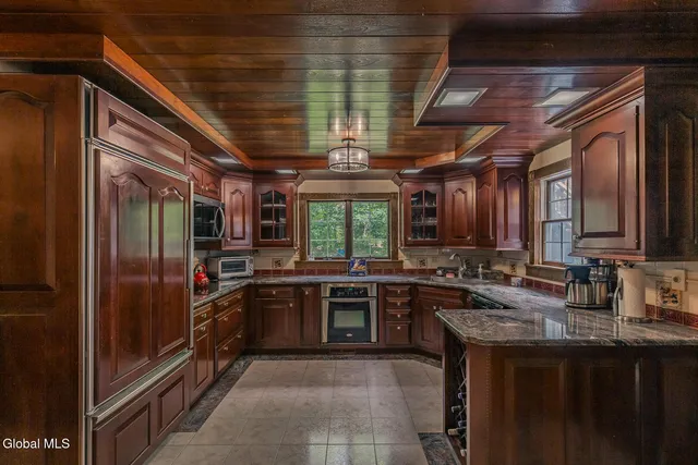 $995,000 | 1532 South Shore Road, Edinburg, NY 12835