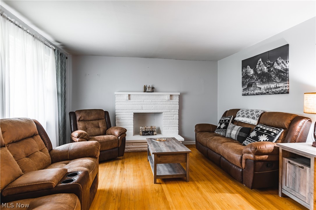 11410 Dupont Road Washington, WV 26181 - Photo 4 of 28