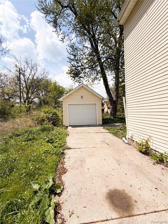 539 Kitchener Street Detroit, MI 48215 - Photo 11 of 12