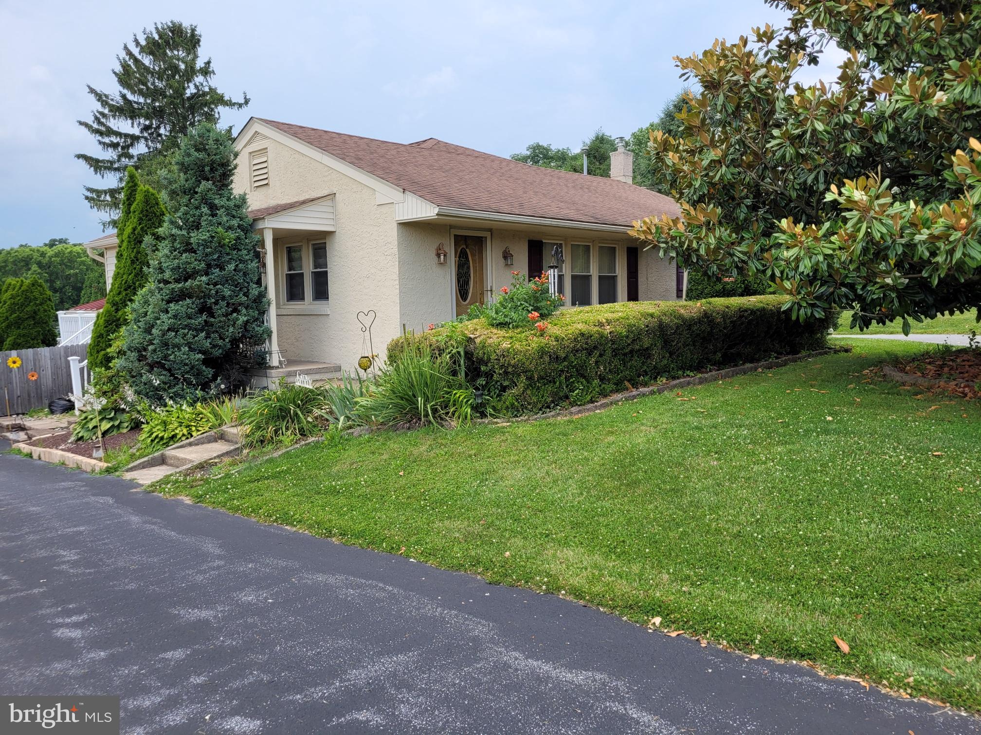 2900 South Manor Road, Coatesville, PA 19320 Compass