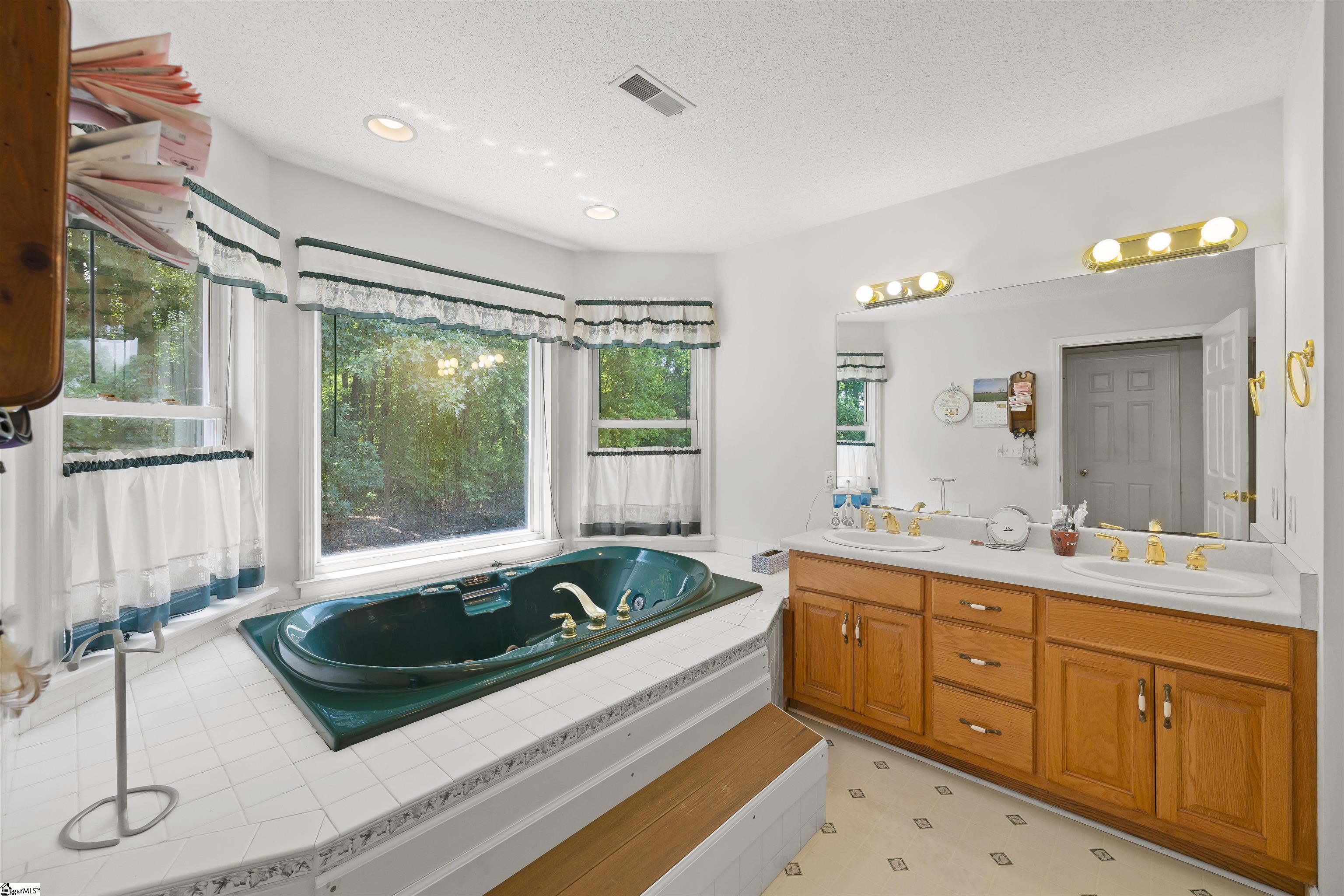 601 Stallings Road Taylors, SC 29687 - Photo 17 of 35