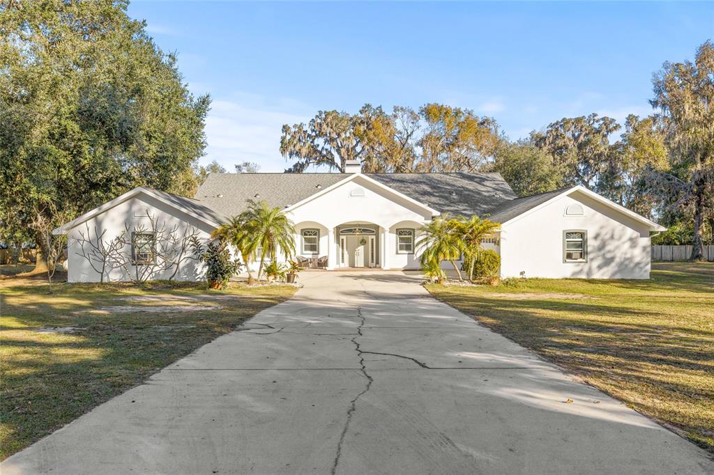 31445 Amberlea Road Dade City, FL 33523 - Photo 6 of 52