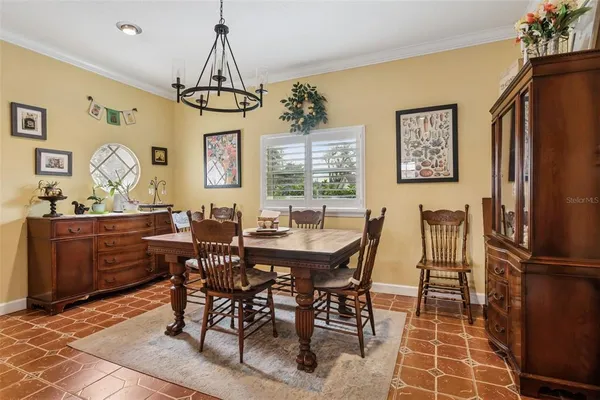 $5,200 | 2603 North Ridgewood Avenue, Tampa, FL 33602