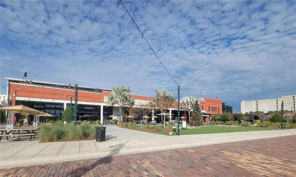 $5,200 | 2603 North Ridgewood Avenue, Tampa, FL 33602