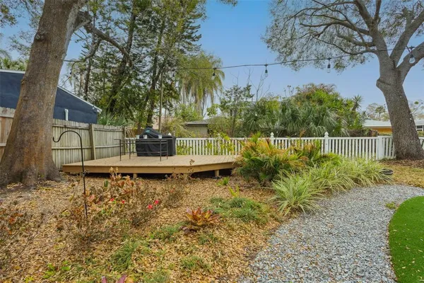 $5,200 | 2603 North Ridgewood Avenue, Tampa, FL 33602