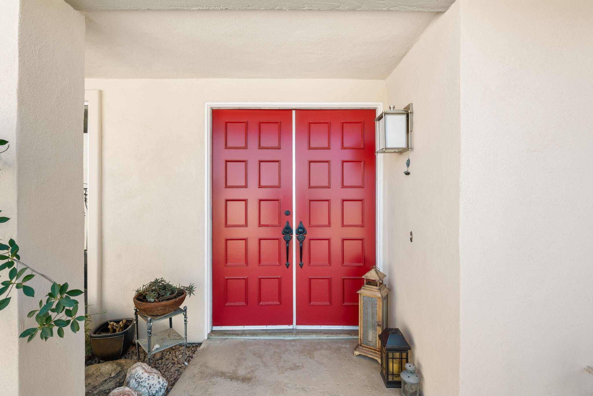73535 Haystack Road Palm Desert, CA 92260 - Photo 17 of 47 a view of a room with music instruments