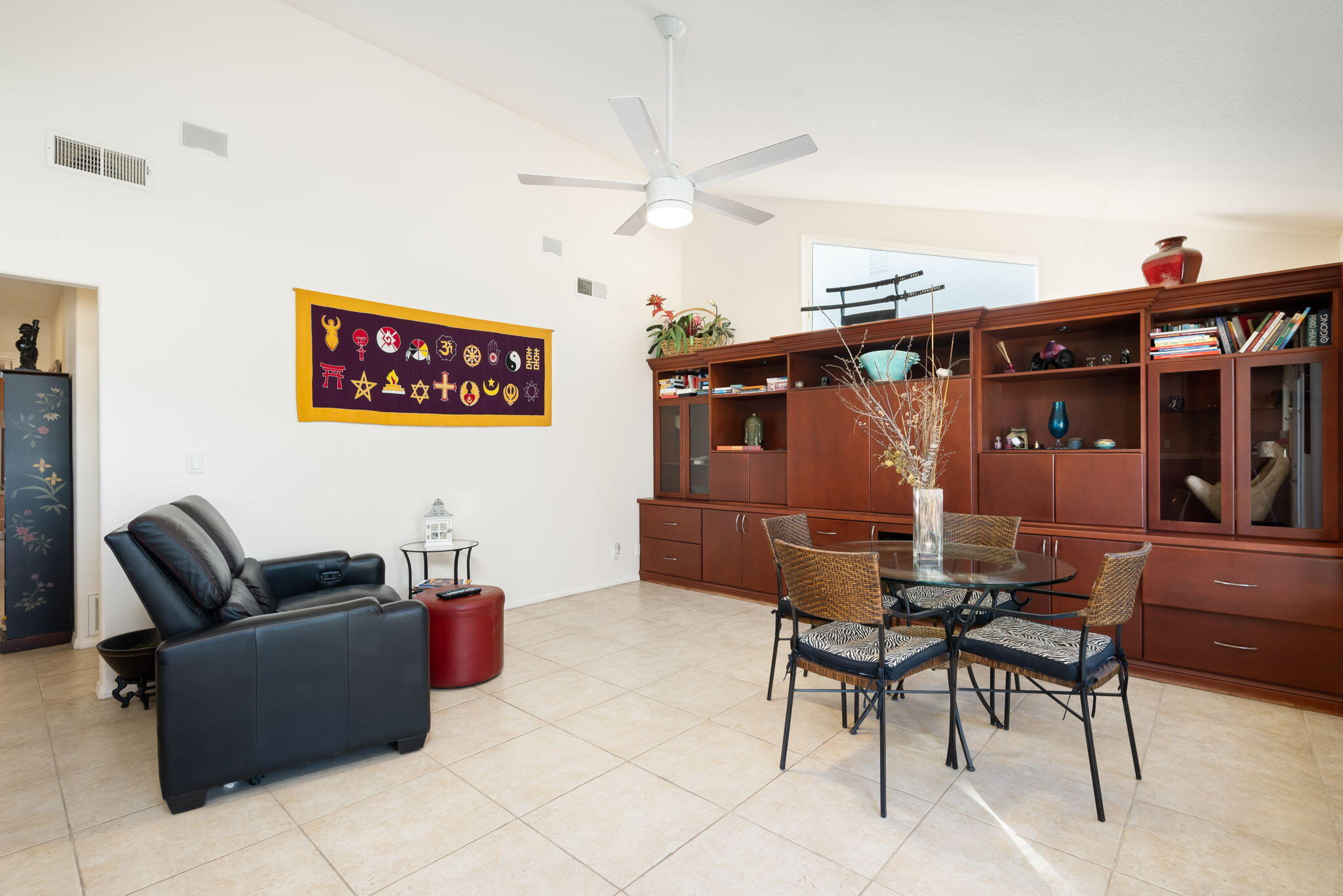 73535 Haystack Road Palm Desert, CA 92260 - Photo 25 of 47 a living room with furniture