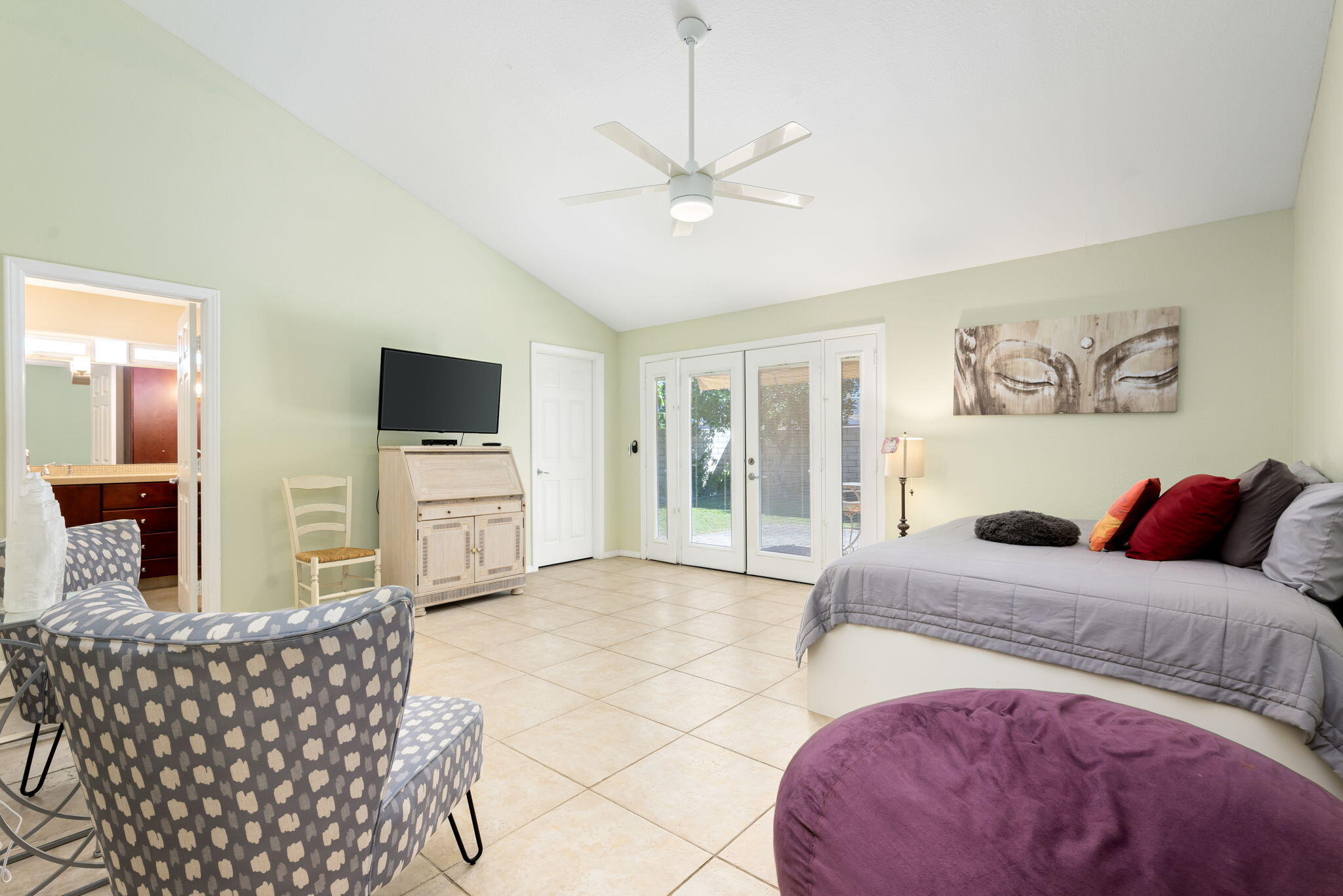 73535 Haystack Road Palm Desert, CA 92260 - Photo 45 of 47 a bedroom with a bed and a television