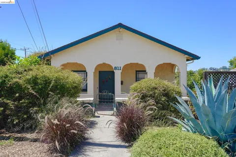 $749,000 | 811 East 6th Street, Benicia, CA 94510