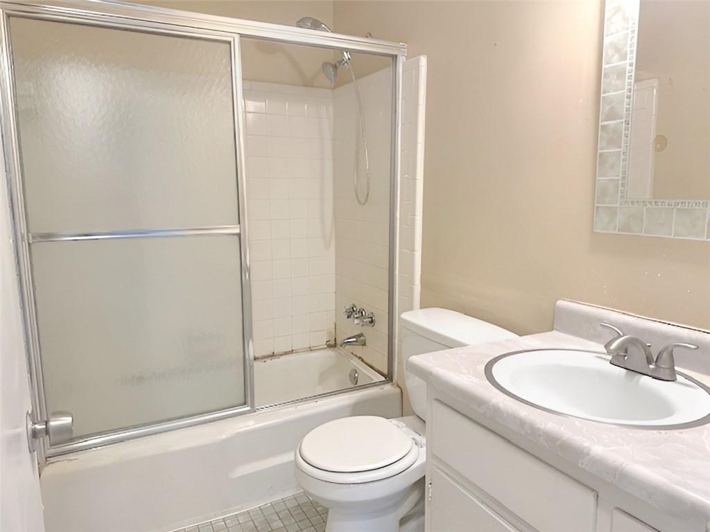 2872 Leisure Springs Circle Decatur, GA 30034 - Photo 8 of 9 a bathroom with a sink toilet and shower