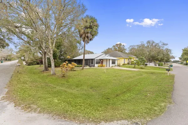 $299,900 | 3585 Southeast 8th Street, Okeechobee, FL 34974