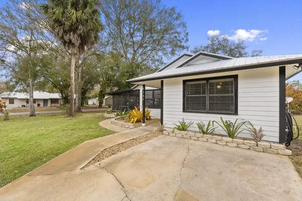 $299,900 | 3585 Southeast 8th Street, Okeechobee, FL 34974