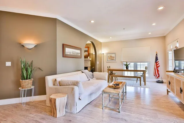 $6,000 | 229 Orange, Unit 3, Coronado, CA 92118