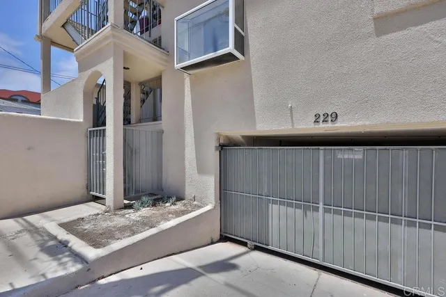 $6,000 | 229 Orange, Unit 3, Coronado, CA 92118