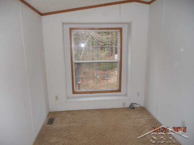 5576 West Bradford Road Shepherd, MI 48883 - Photo 8 of 12 31240067-7.JPG