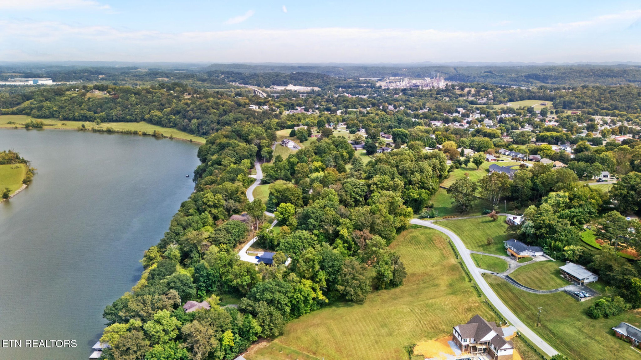 535 River Road Loudon, TN 37774 - Photo 8 of 44 Gallery Image 8