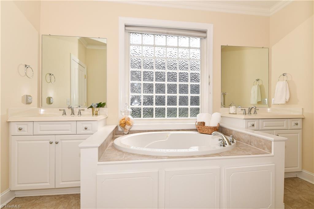 2348 Addison Boulevard High Point, NC 27262 - Photo 24 of 28 Gallery Image 24