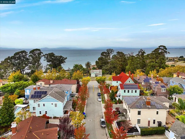 $1,585,000 | 1018 Promenade Street, Hercules, CA 94547