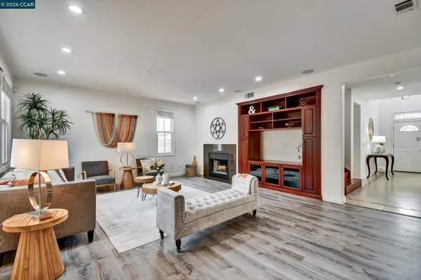 $1,585,000 | 1018 Promenade Street, Hercules, CA 94547