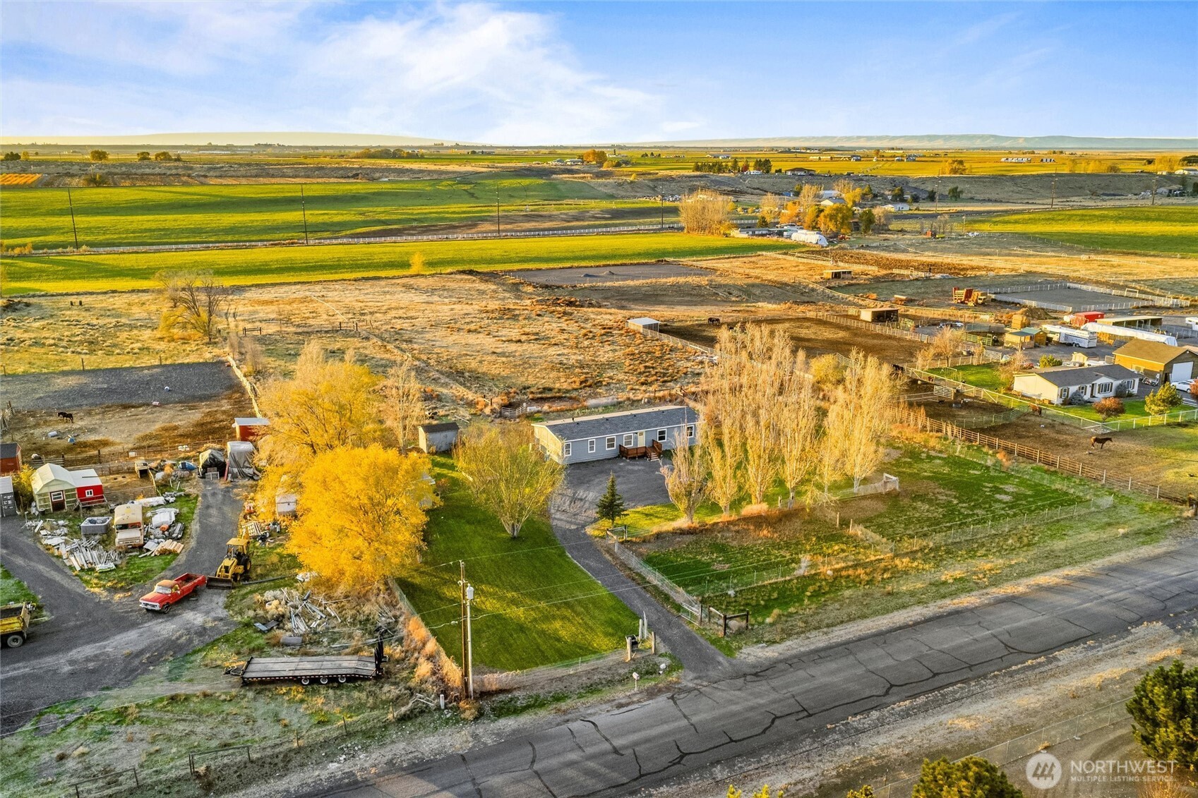 2326 Stoneridge Road Northeast Moses Lake, WA 98837 - Photo 7 of 37 a view of an ocean