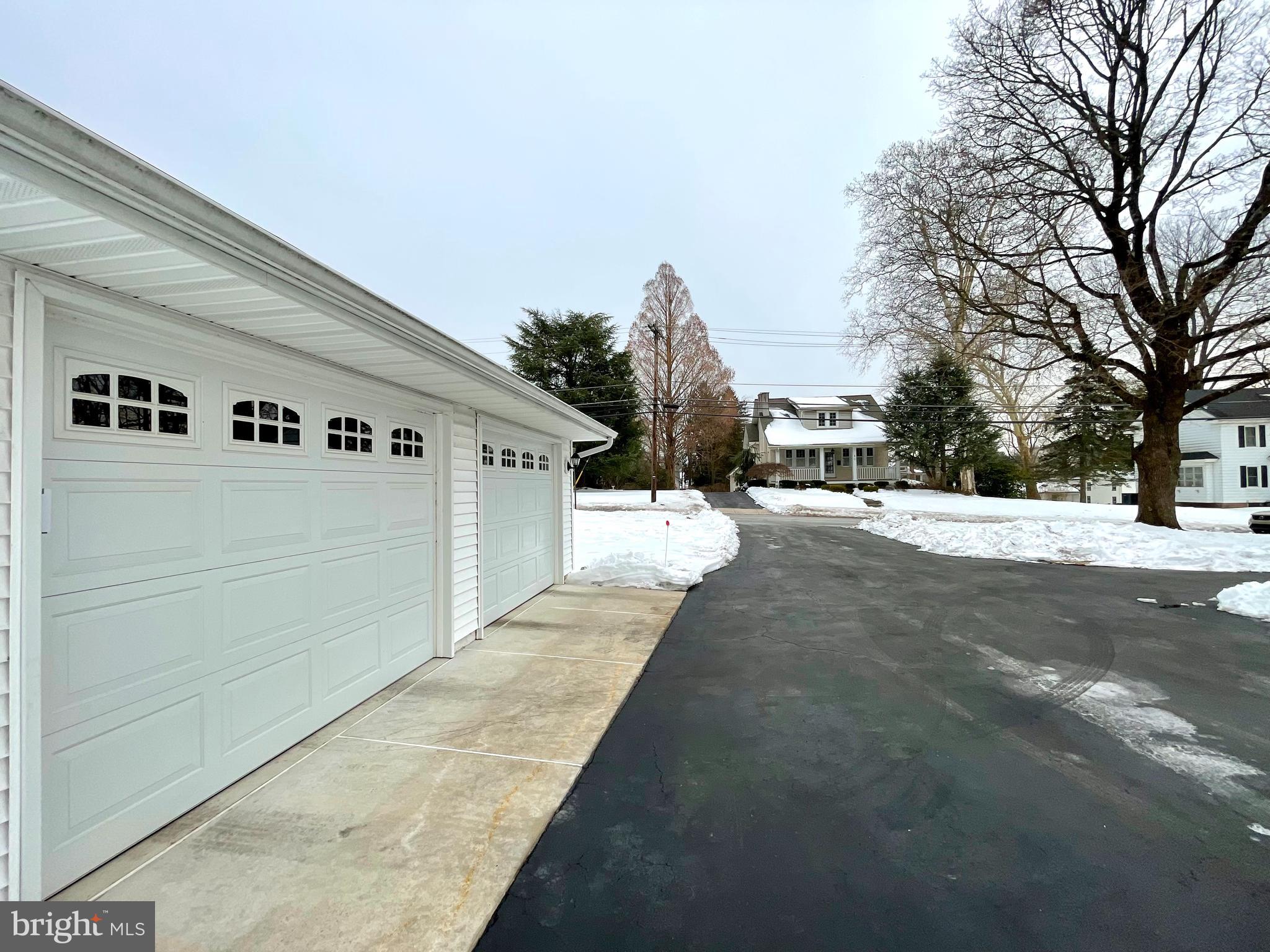 1907 Juniata Road Norristown, PA 19403 - Photo 10 of 12 Huge Driveway