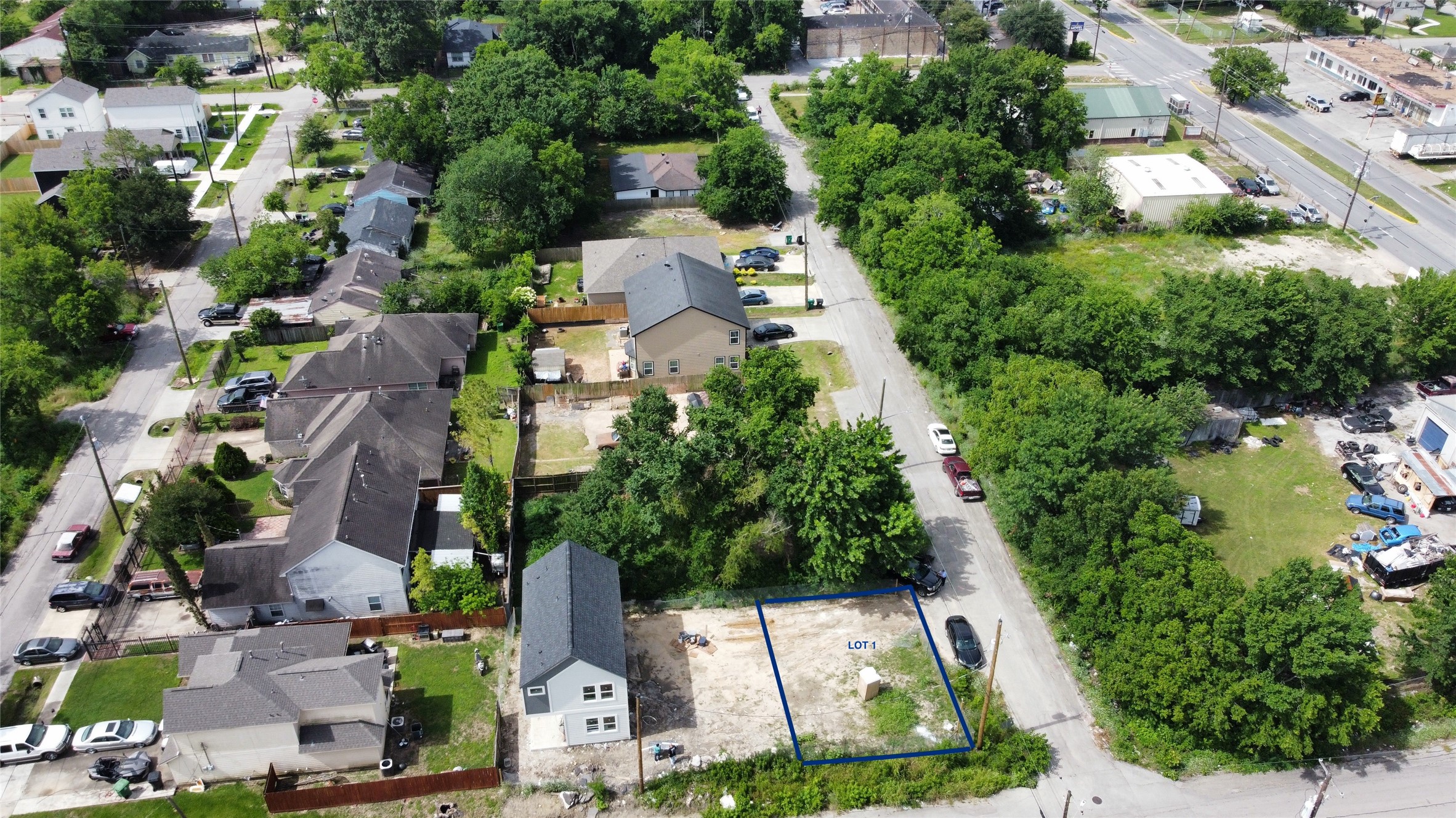 4508 Ward Street Houston, TX 77021 - Photo 4 of 6 an aerial view of residential houses with outdoor space