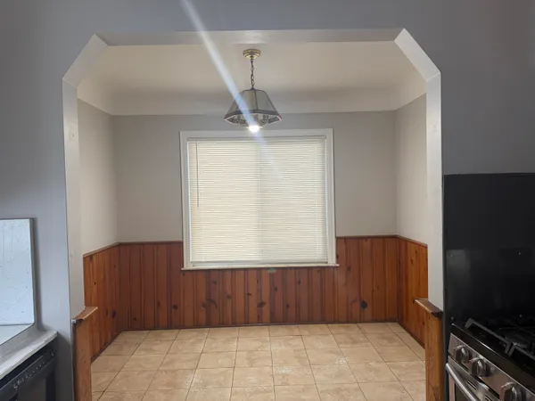 $147,000 | 21004 Syracuse Avenue, Warren, MI 48091