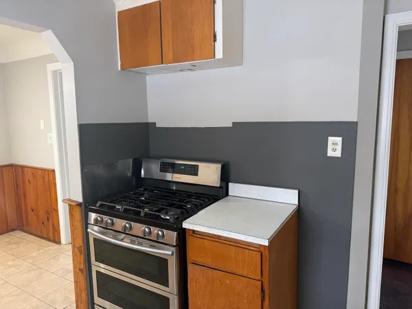 $147,000 | 21004 Syracuse Avenue, Warren, MI 48091