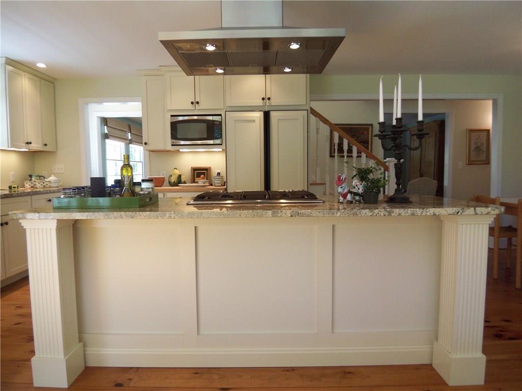 57 Ogunquit Road York, ME 03902 - Photo 2 of 27 Photo
