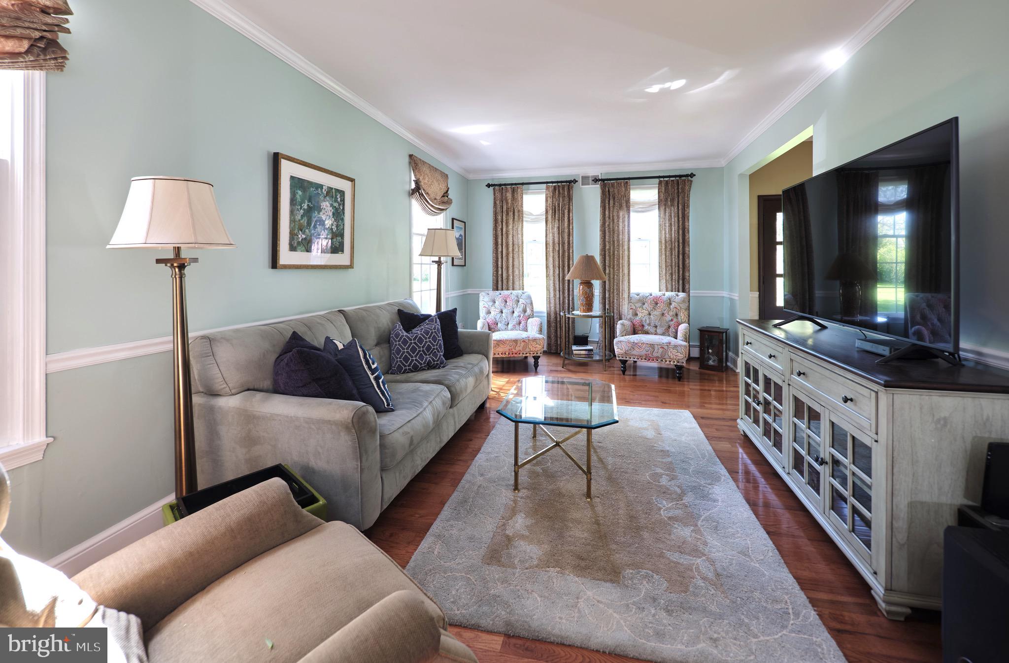 1001 Eagle Road Newtown, PA 18940 - Photo 8 of 49 Living Room