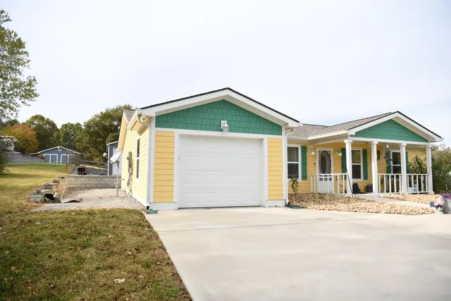 $299,900 | 200 Buckeye Lane, Dayton, TN 37321