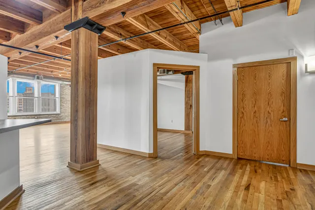 $2,450 | 413 North 2nd Street, Unit 320, Milwaukee, WI 53203