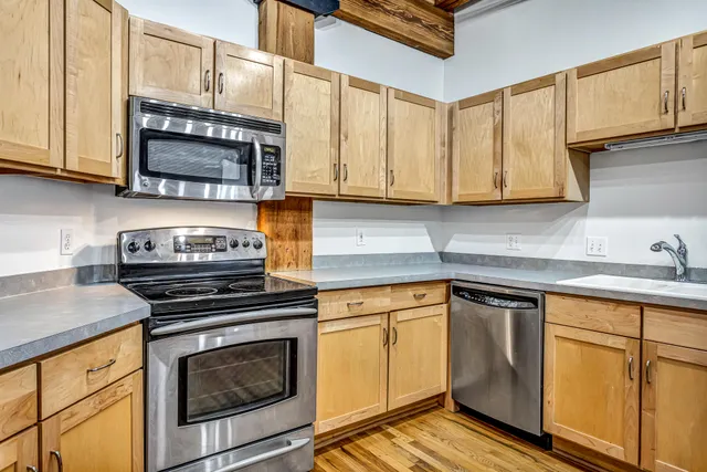 $2,450 | 413 North 2nd Street, Unit 320, Milwaukee, WI 53203