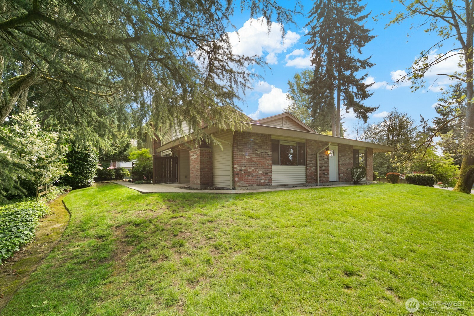 526 214th Street Southwest, Unit 22A Bothell, WA 98021 - Photo 20 of 32