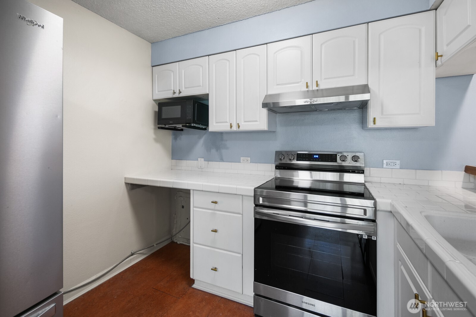 526 214th Street Southwest, Unit 22A Bothell, WA 98021 - Photo 8 of 32