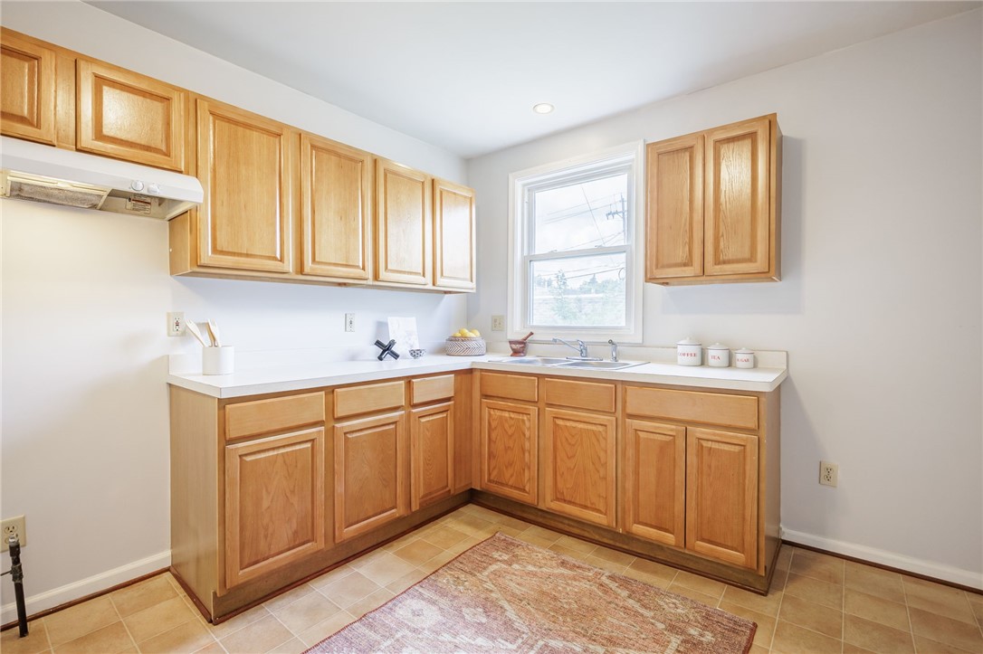 86 Grand Avenue Rochester, NY 14609 - Photo 10 of 37