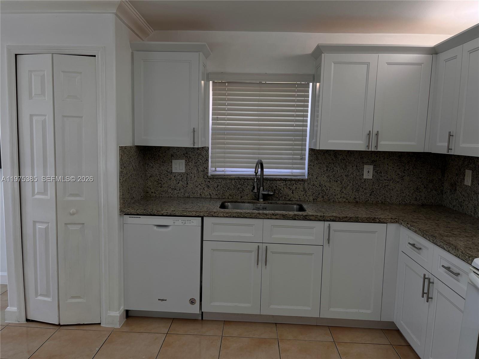 9414 Southwest 164th Court Miami, FL 33196 - Photo 14 of 43