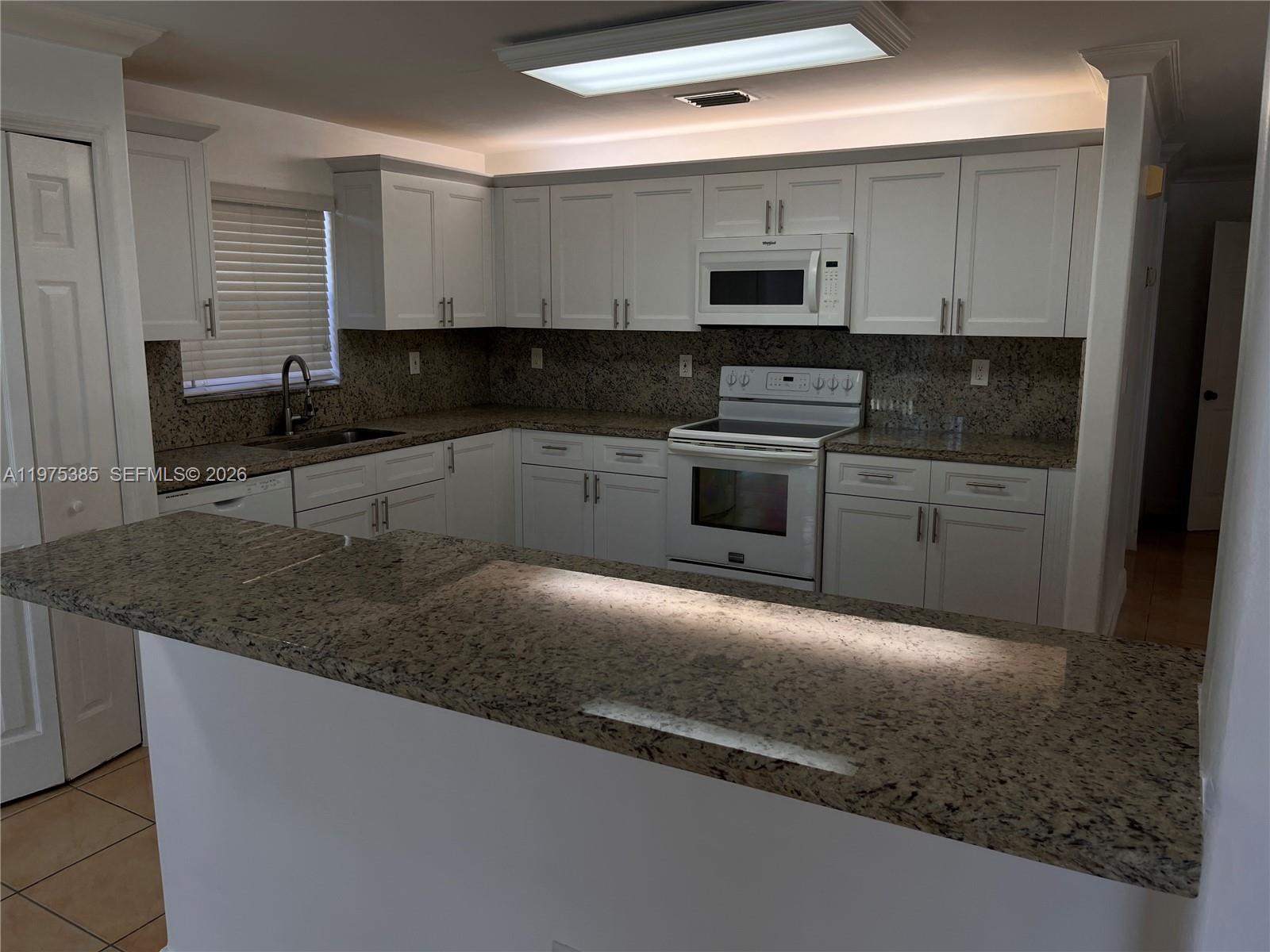 9414 Southwest 164th Court Miami, FL 33196 - Photo 8 of 43