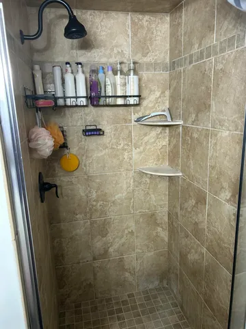 $299,900 | 39825 Wolo Court, Clinton Township, MI 48038