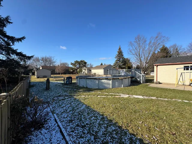 $299,900 | 39825 Wolo Court, Clinton Township, MI 48038