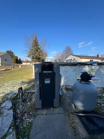 $299,900 | 39825 Wolo Court, Clinton Township, MI 48038