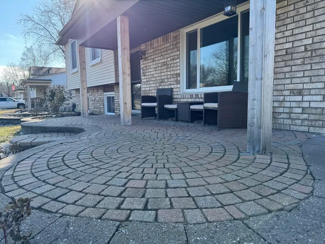 $299,900 | 39825 Wolo Court, Clinton Township, MI 48038