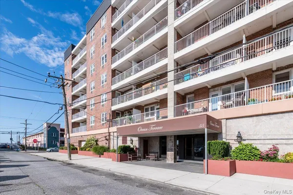 $439,000 | 55 Monroe Boulevard, Unit 3P, Long Beach, NY 11561