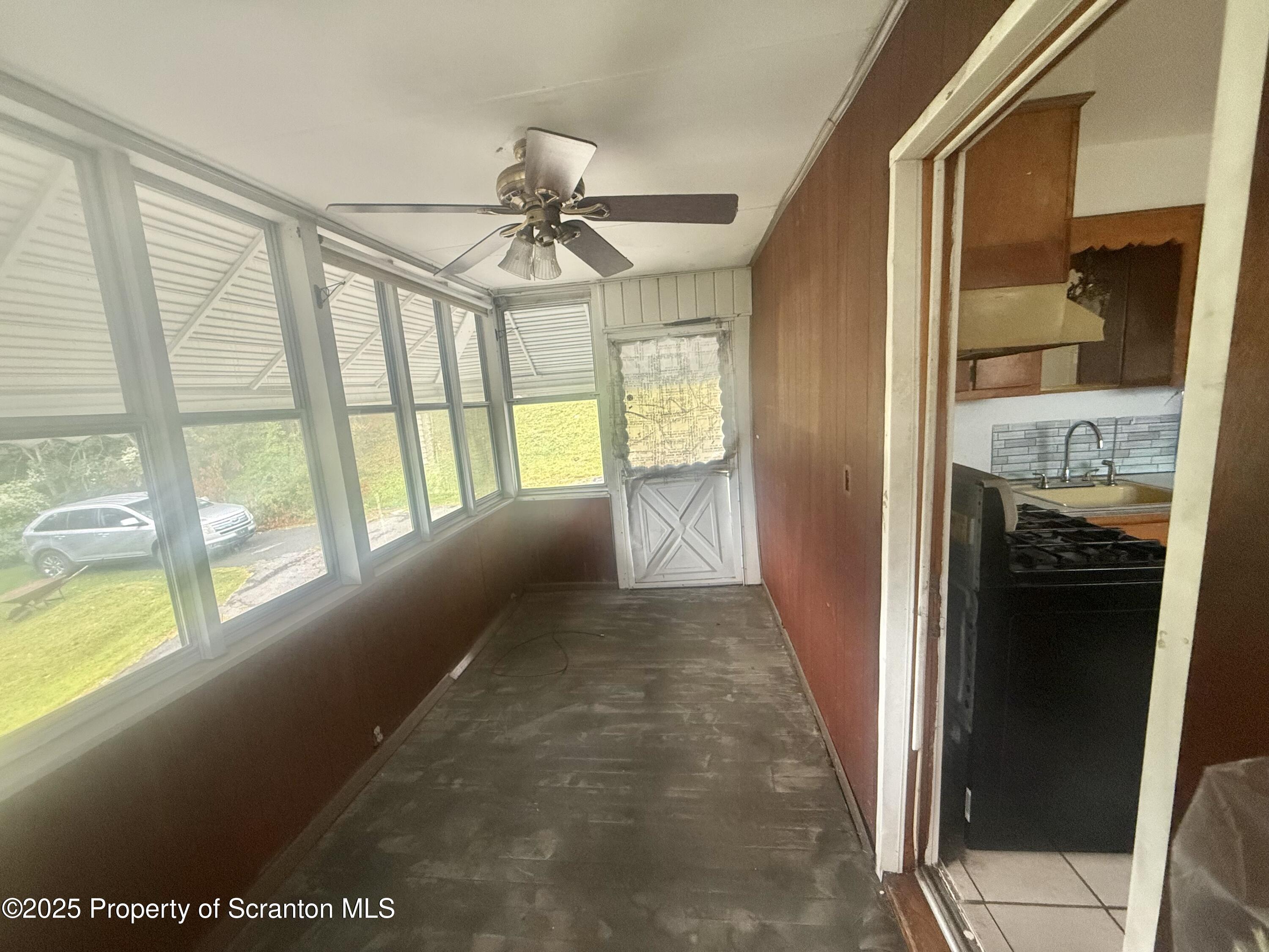 1132 Providence Road Scranton, PA 18508 - Photo 2 of 9 Sun Porch