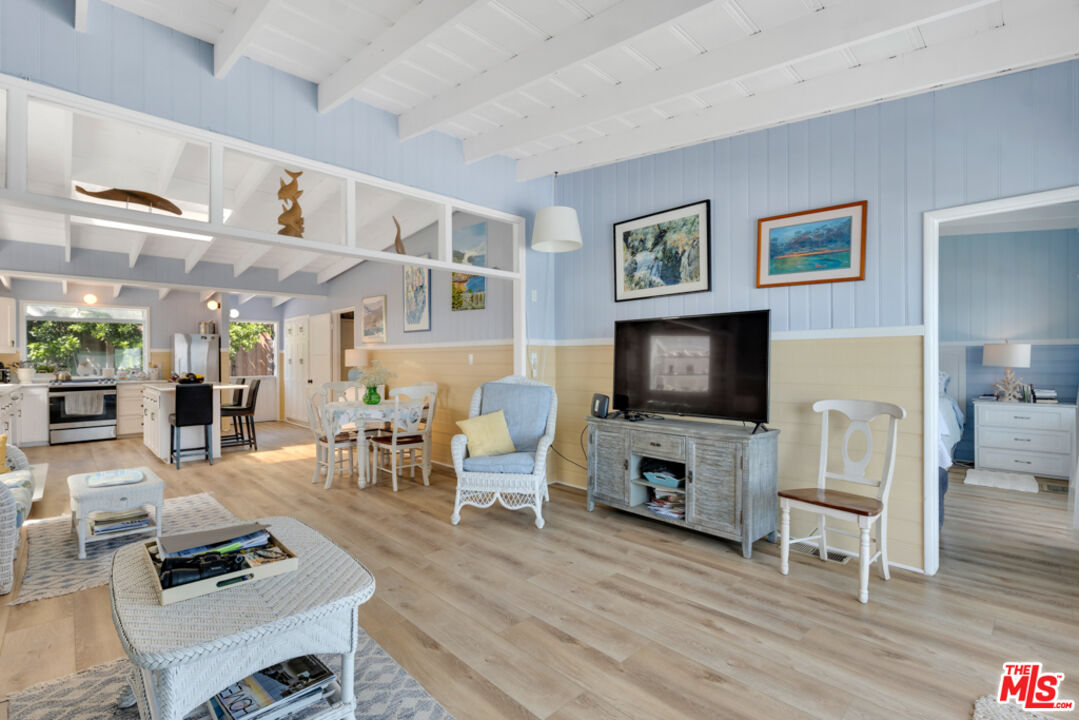 24528 Malibu Road Malibu, CA 90265 - Photo 17 of 68