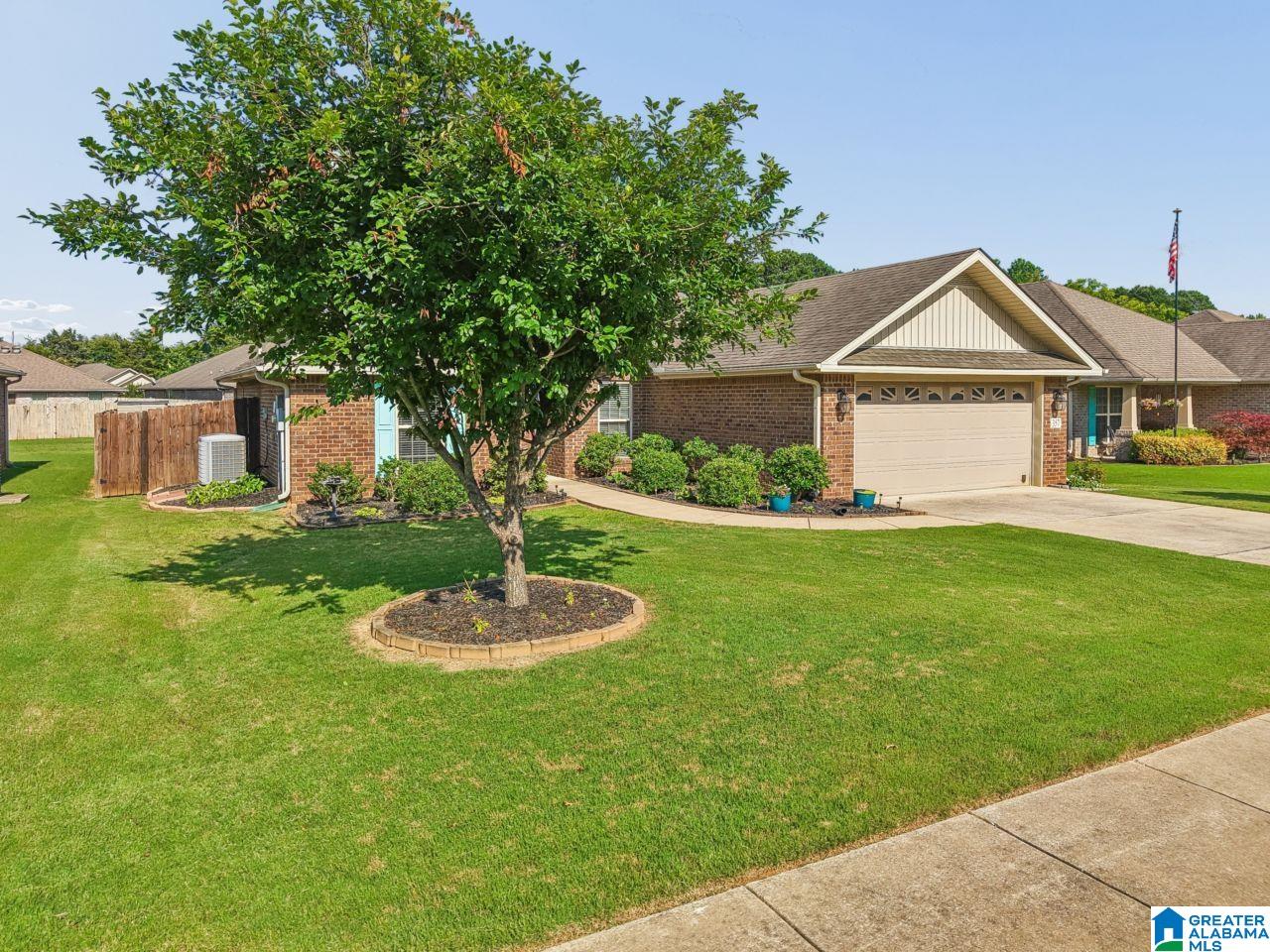 357 Vincent Street Alabaster, AL 35007 - Photo 3 of 51