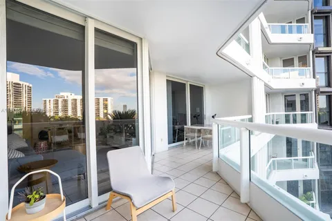 $755,000 | 21055 Yacht Club Drive, Unit 605, Aventura, FL 33180