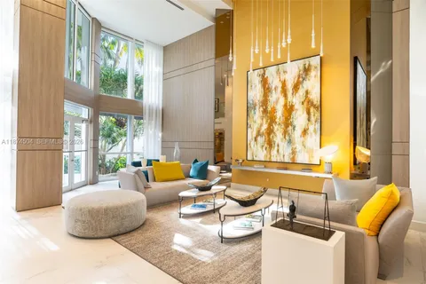 $699,900 | 21055 Yacht Club Drive, Unit 605, Aventura, FL 33180
