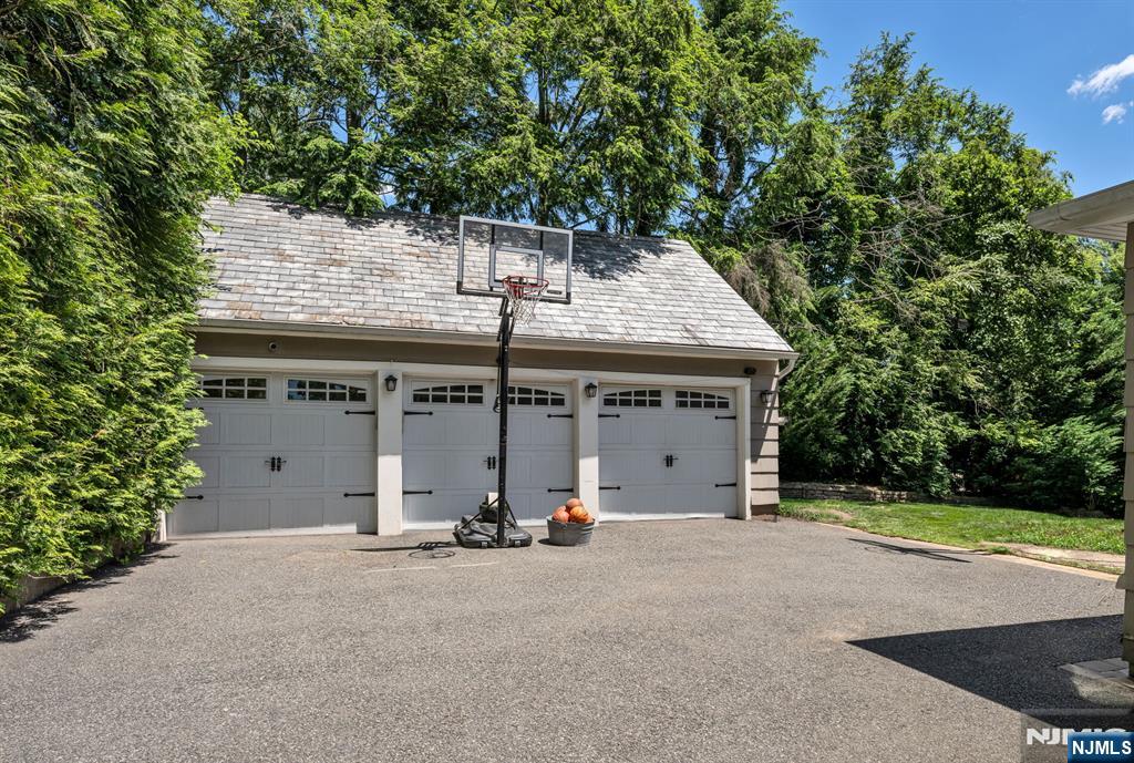 243 Hempstead Road Ridgewood, NJ 07450 - Photo 36 of 36
