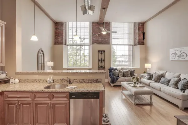 $2,625 | 70 Foundry Street, Unit A227, Manchester, NH 03102